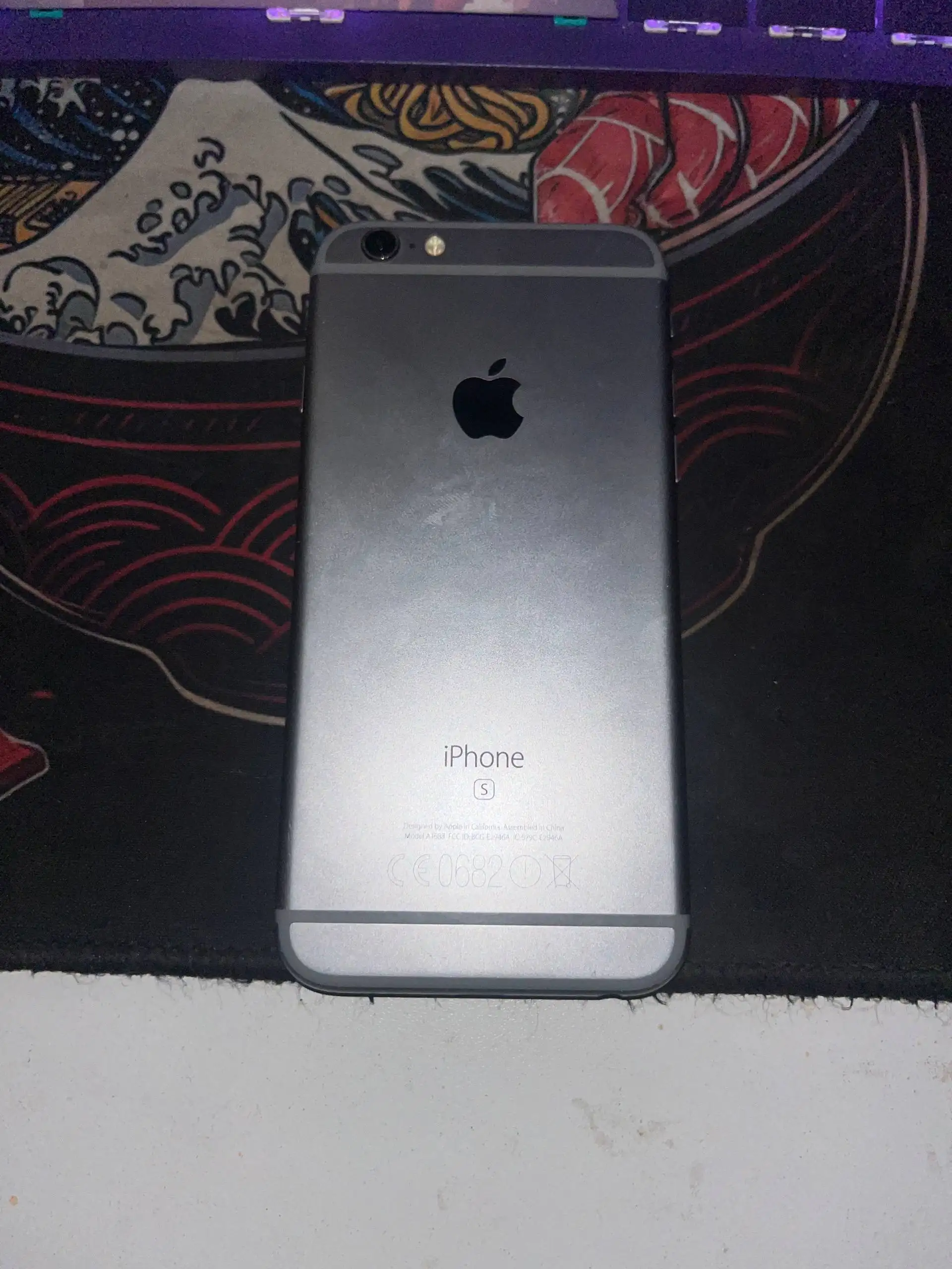 Продаю iPhone 6s - Смартфоны и телефоны (Электроника) в Чебоксары