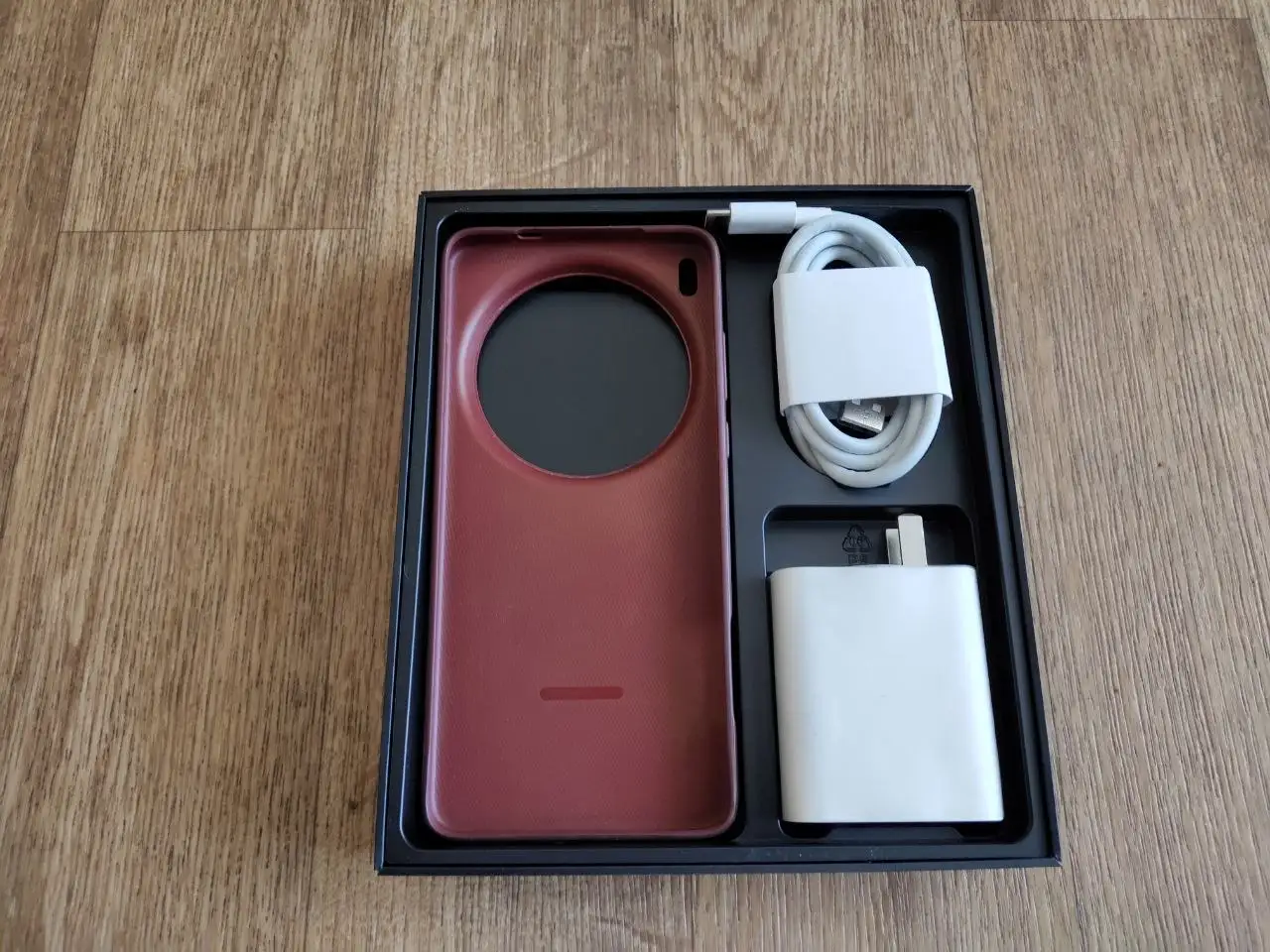 Vivo X200 Ultra 12/256GB - Смартфоны и телефоны (Электроника) в Чебоксары
