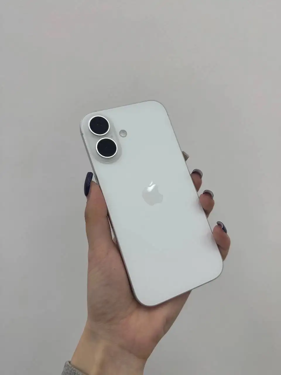 iPhone 16 256Gb White - Смартфоны и гаджеты (Электроника) в Чебоксары