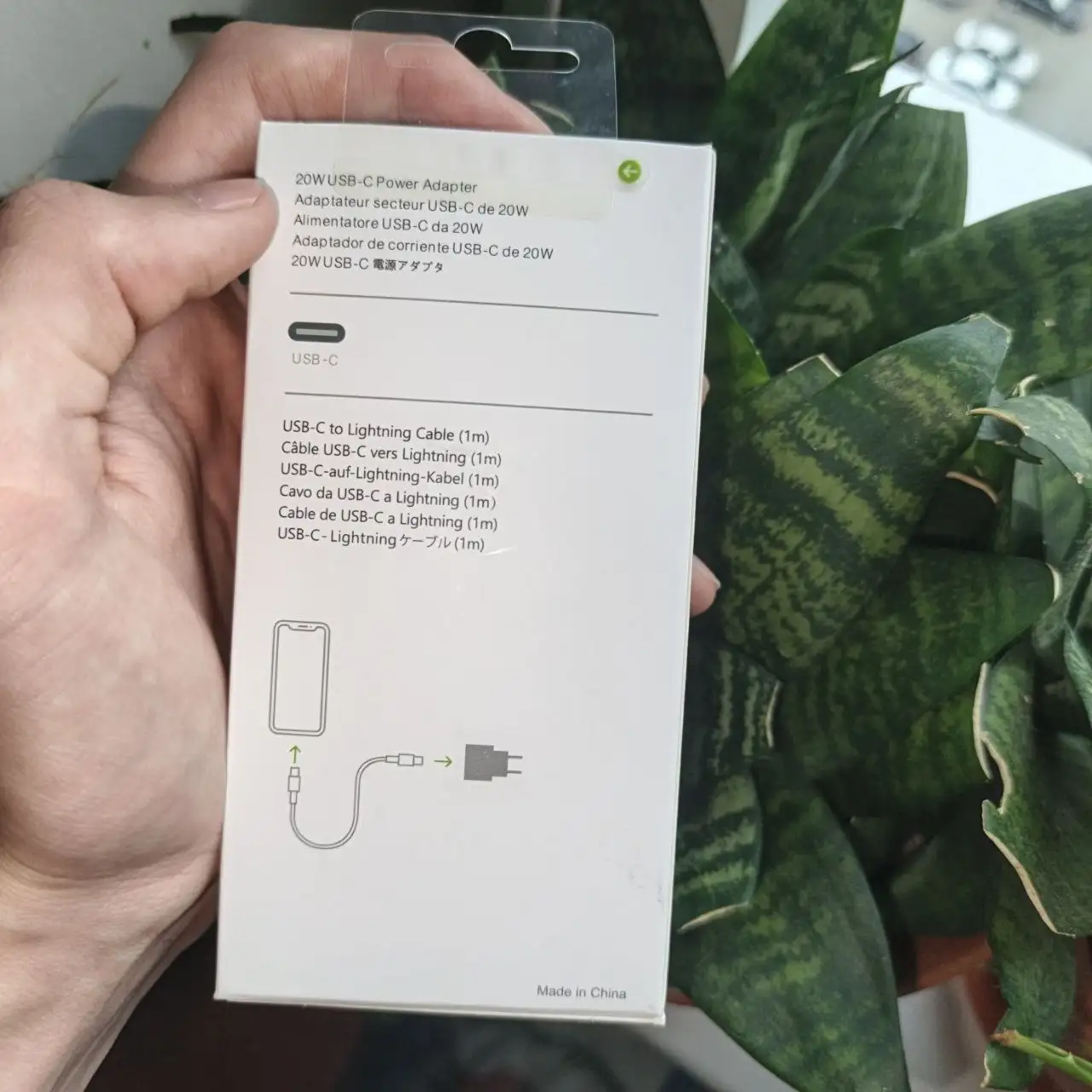Зарядные устройства Apple 20W и провод - Электроника в Казань