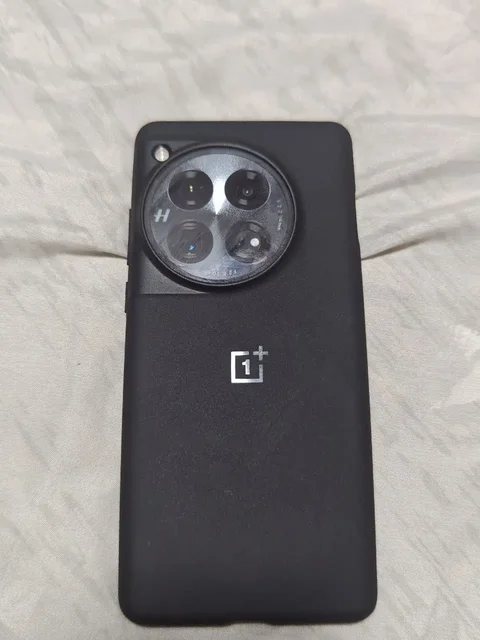 Обменяю OnePlus 12 12/256 - Смартфоны и гаджеты в Чебоксары