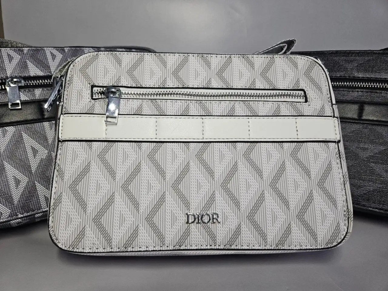 Сумки через плечо мужские Burberry и Dior - Сумки (Одежда) в Чебоксары