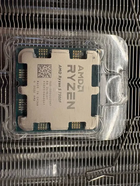 Продам Ryzen 5 7500f с кулером - Офисная мебель в Чебоксары