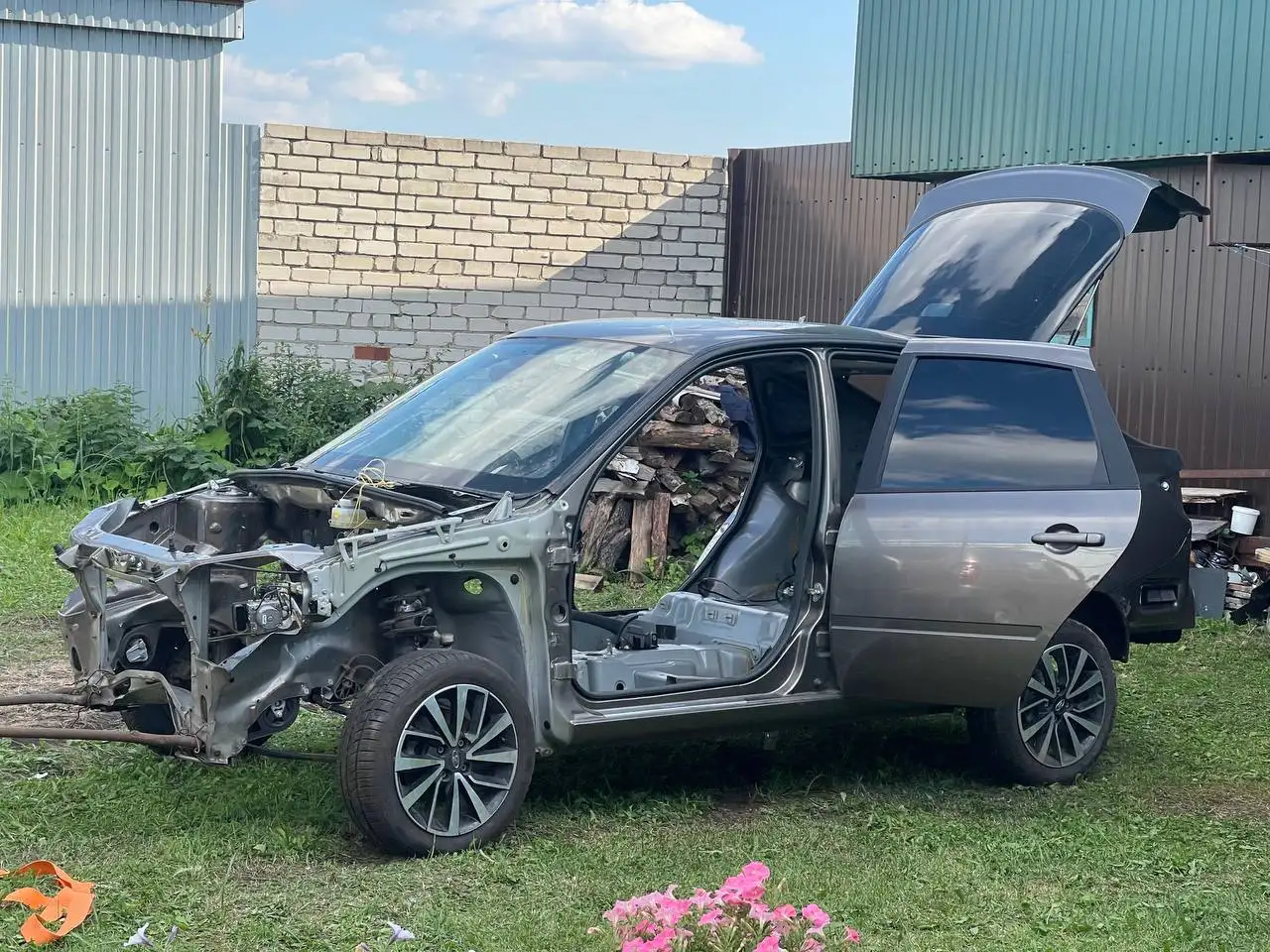 Продам кузов Granta FL лифтбек 2024 года и запчасти - Запчасти для автомобилей (Авто) в Чебоксары