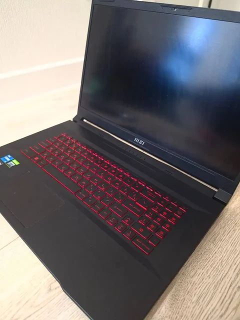 Ноутбук MSI Katana GF76 12UC-265XRU в отличном состоянии - Мобильные телефоны и аксессуары в Чебоксары