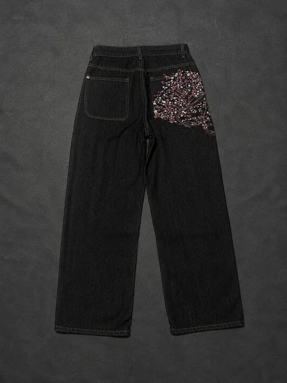 Джинсы с сакурой и True Religion - Джинсы (Одежда) в Чебоксары