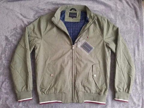 Бомбер Tommy Hilfiger со скидкой - Пиджаки в Чебоксары