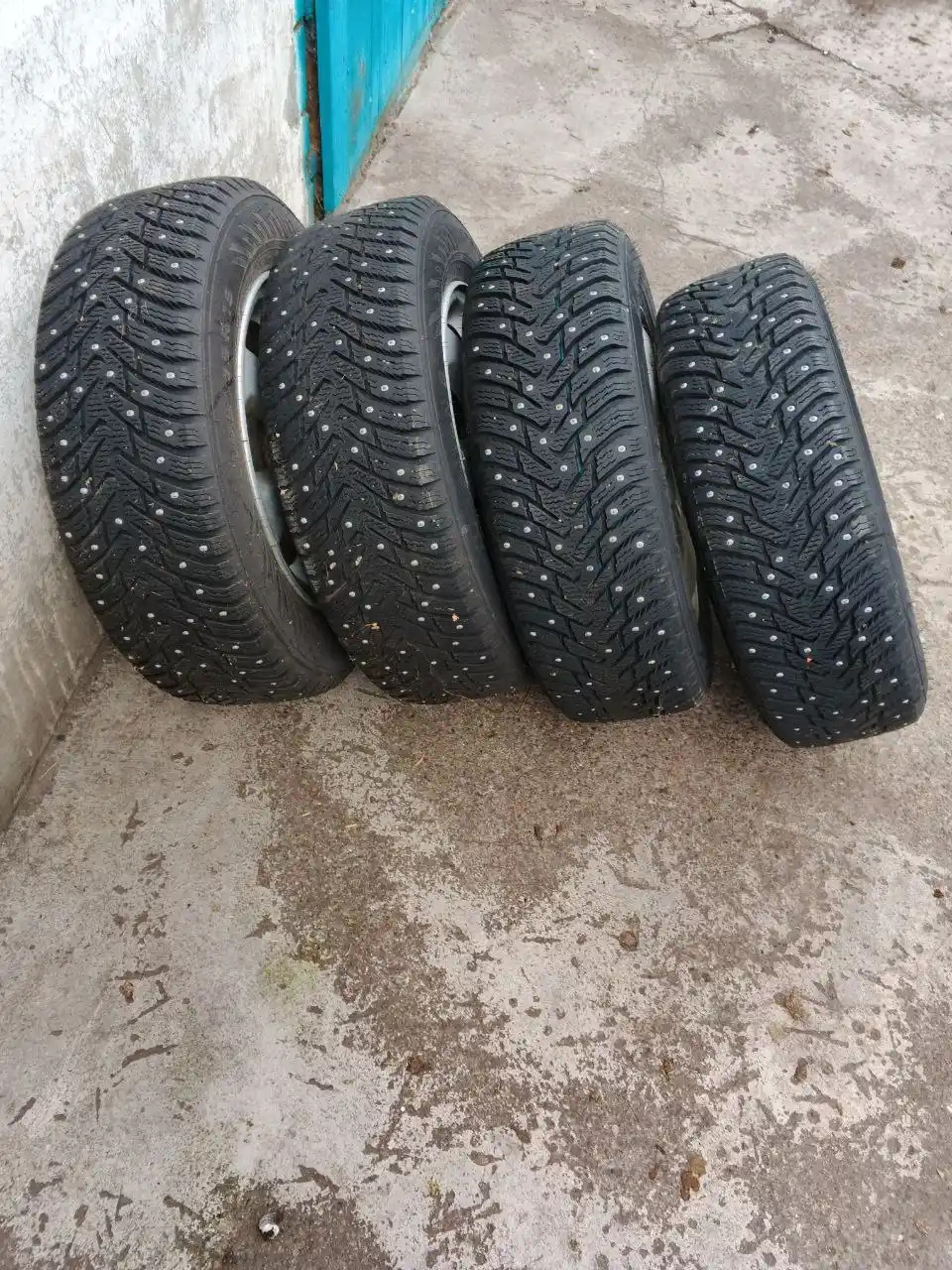 Продам зимние шины на дисках Нордман 8