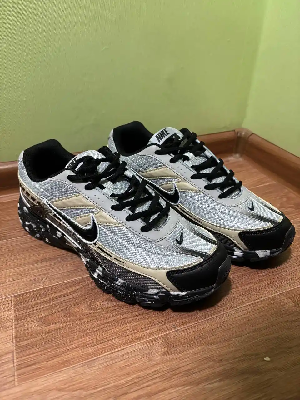 Продам кросовки новые - Одежда в Чебоксары