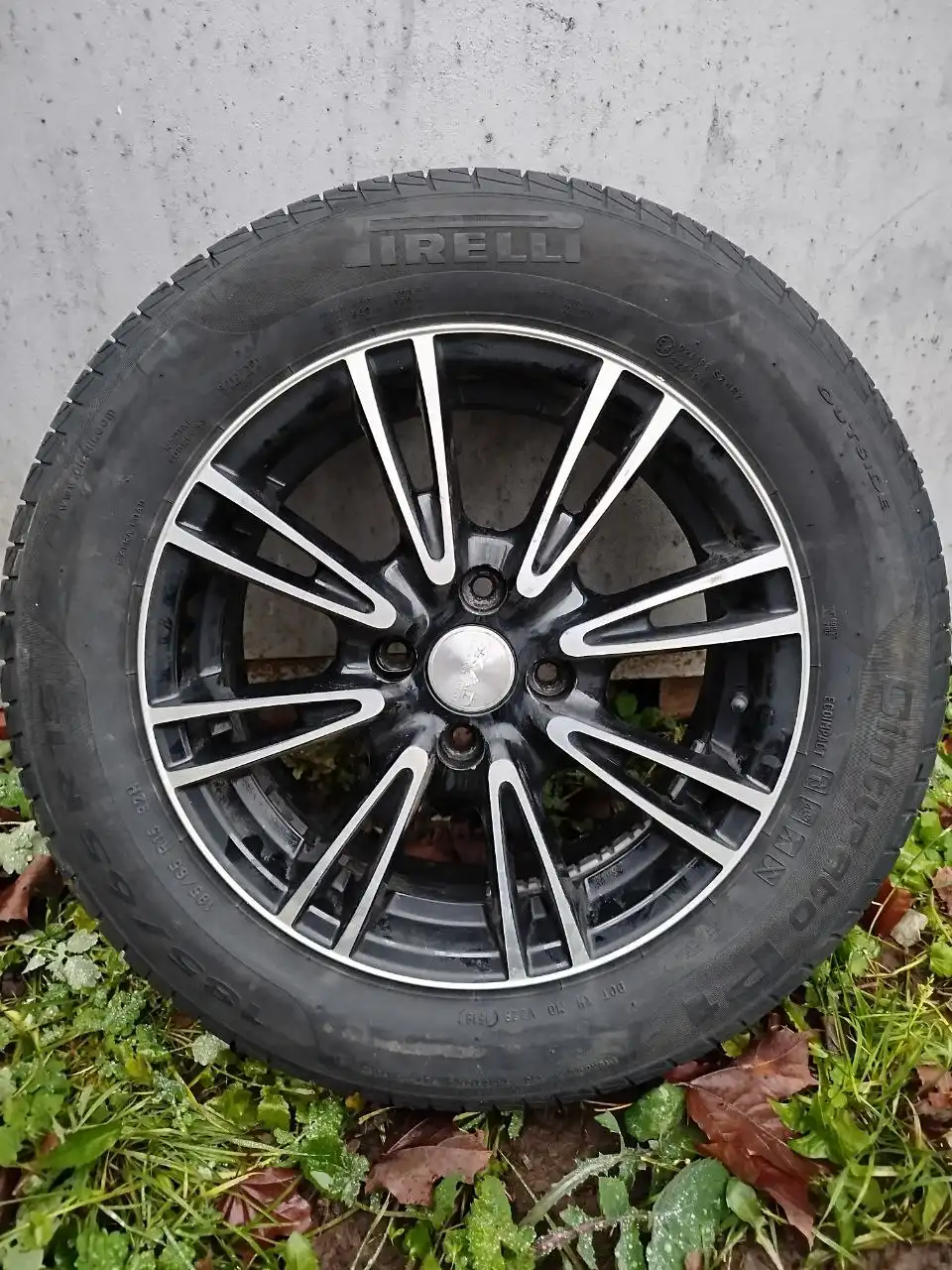 Комплект летней резины 185/65/15 4*100