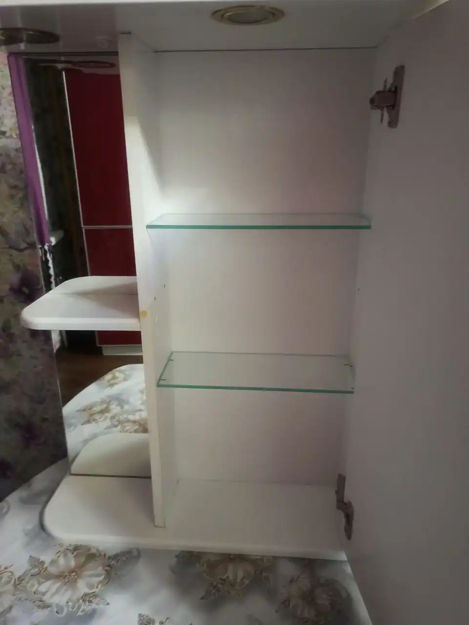 Шкаф для ванны