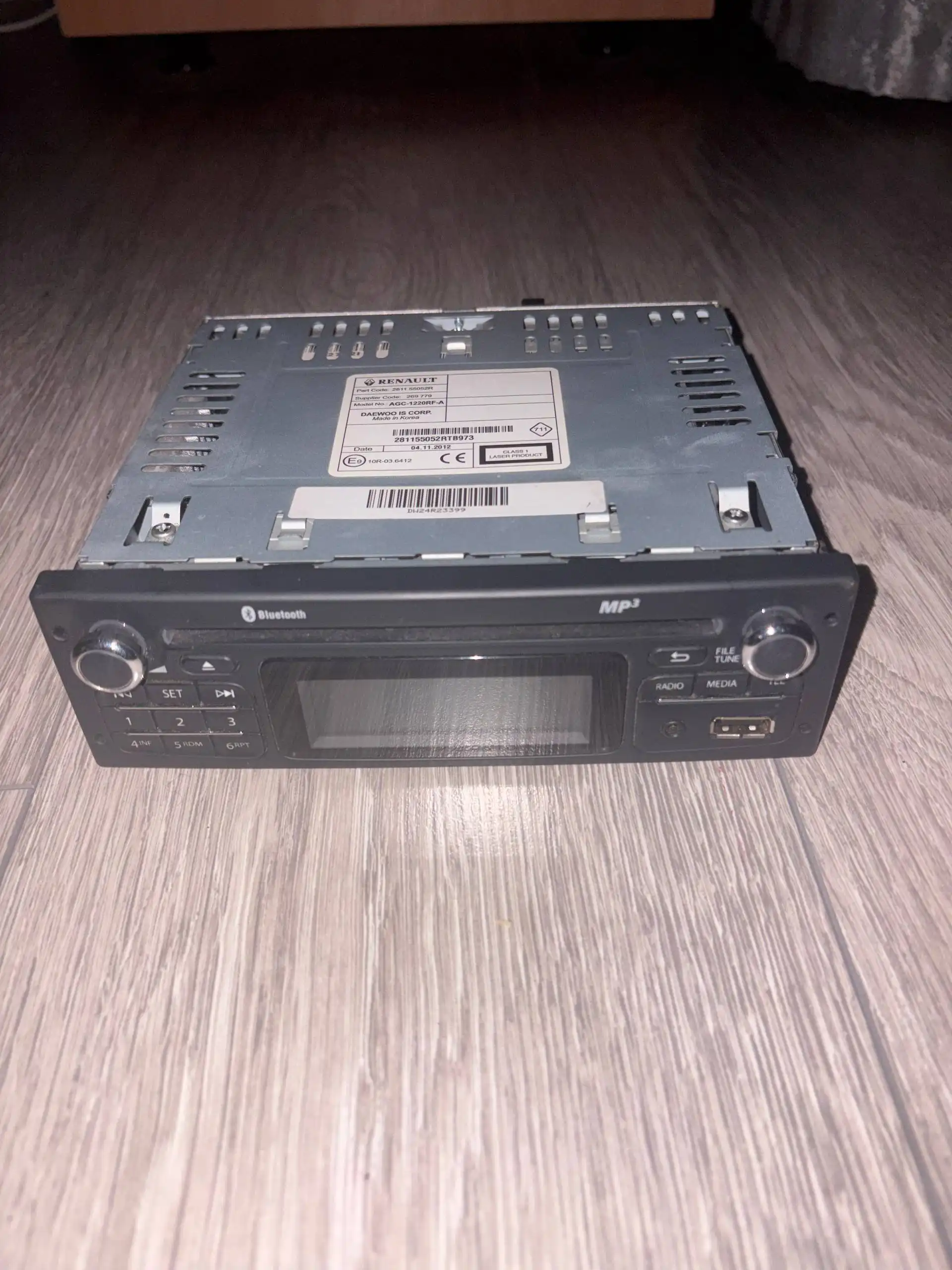 Продажа магнитолы на Lada Largus