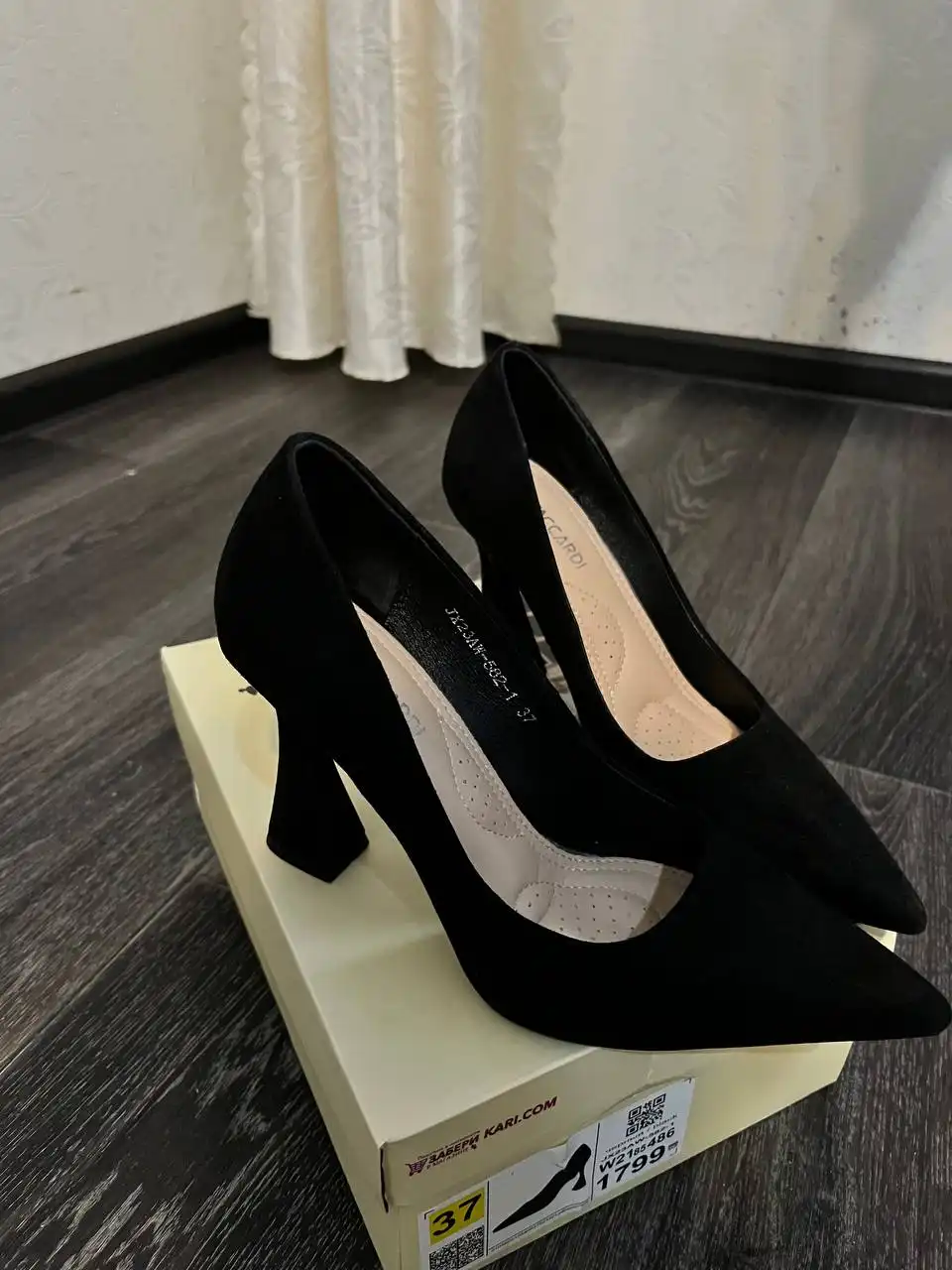 Новые туфли 37 размера