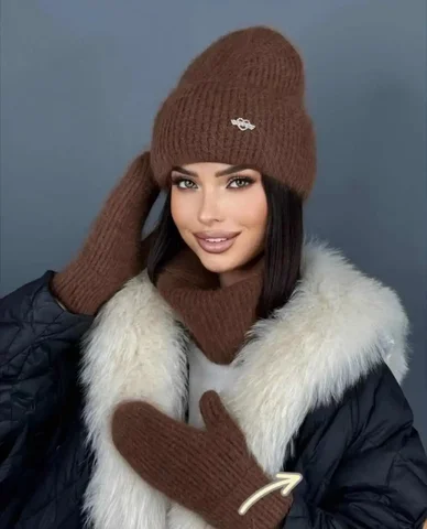 Комплект тройка: зимняя шапка, снуд, варежки из итальянской ангоры - Одежда в Чебоксары