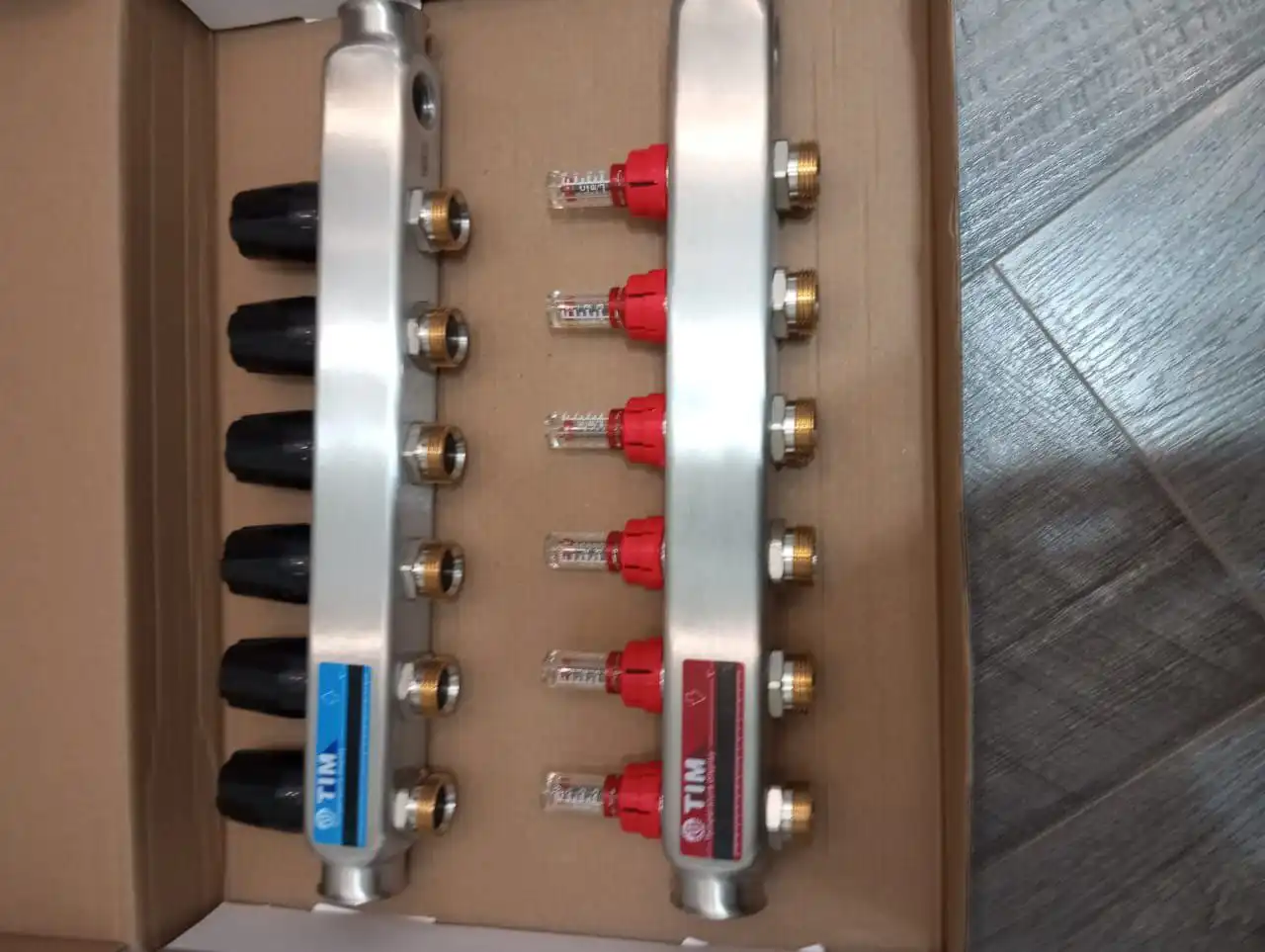 Продажа душевого трапа и коллектора для тёплого пола