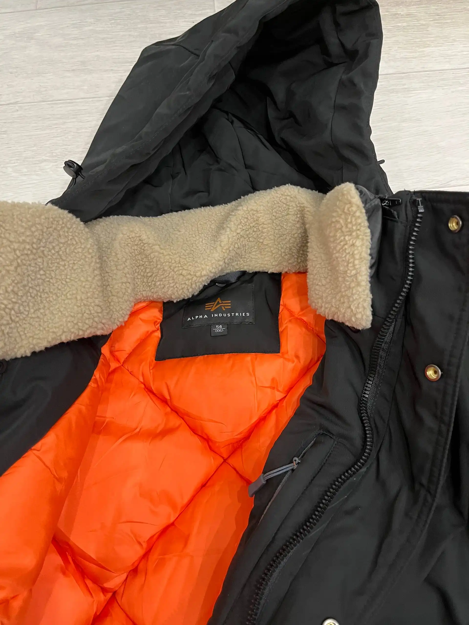 Продажа мужской куртки 54 размера в идеальном состоянии