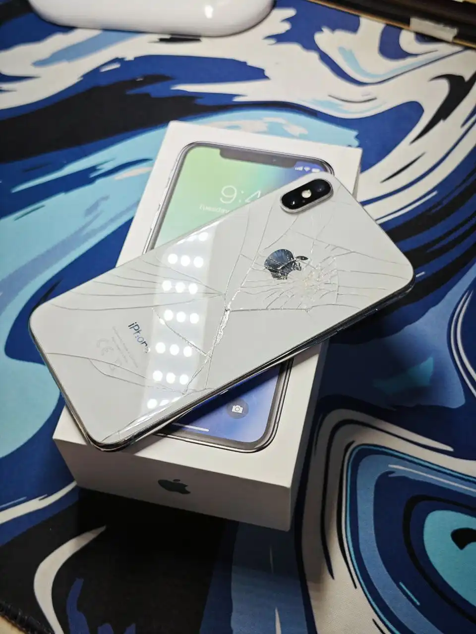 iPhone X 256 ГБ с повреждениями