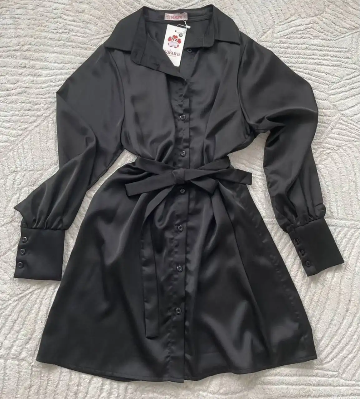 Атласное новое платье размер 42