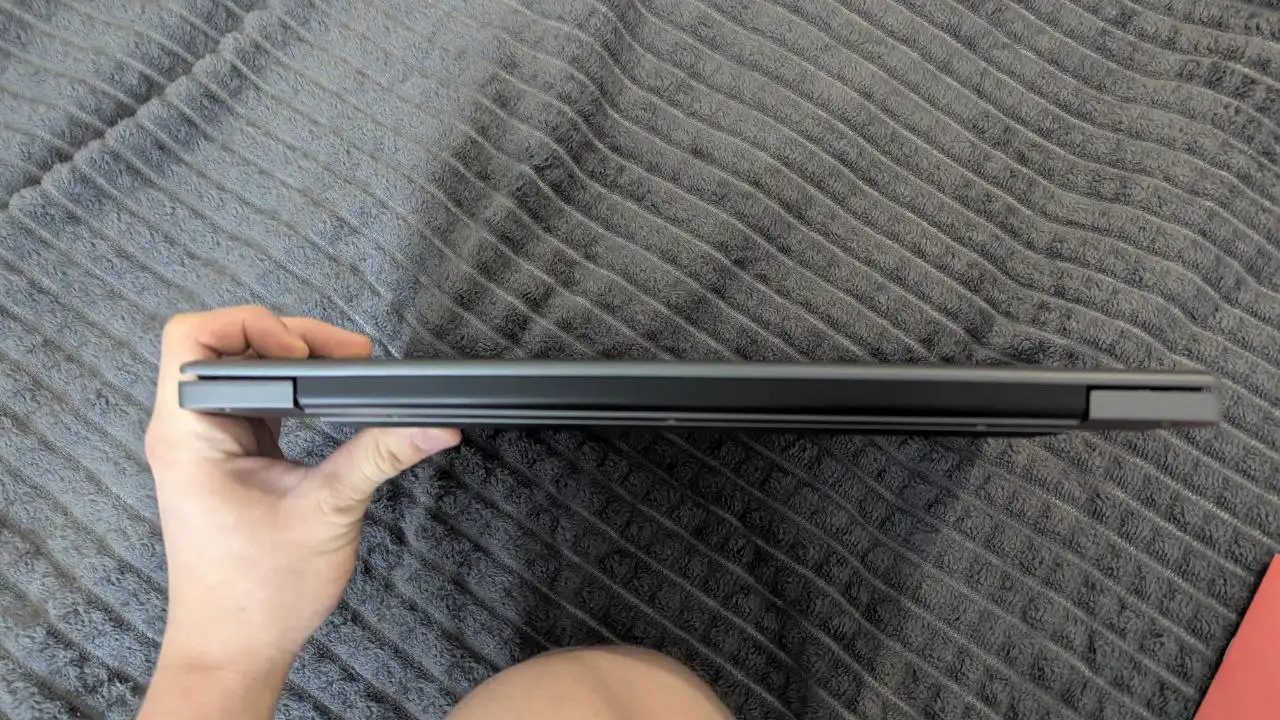 Игровой ноутбук iRU Tactio 14RLH в идеальном состоянии