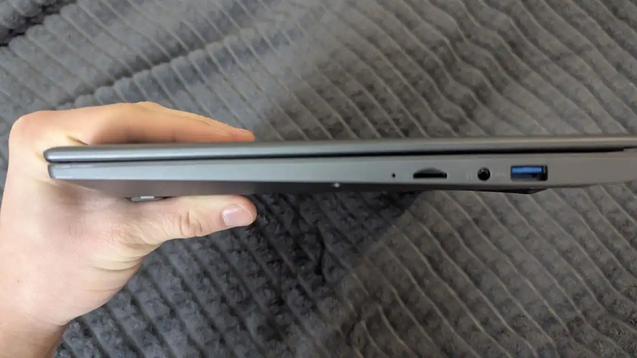 Игровой ноутбук iRU Tactio 14RLH в идеальном состоянии