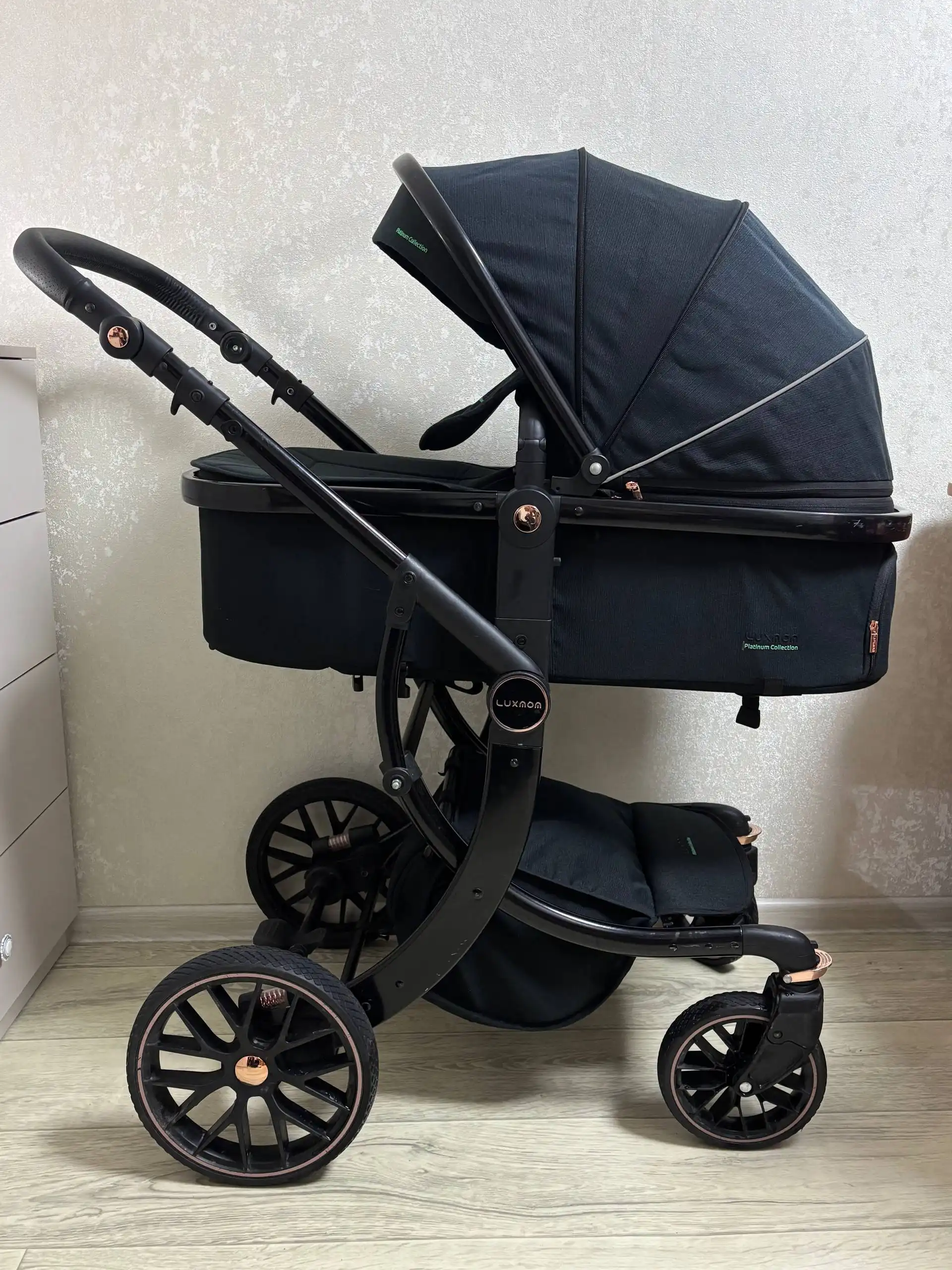 Продаю коляску 3 в 1 luxmom 601A б/у