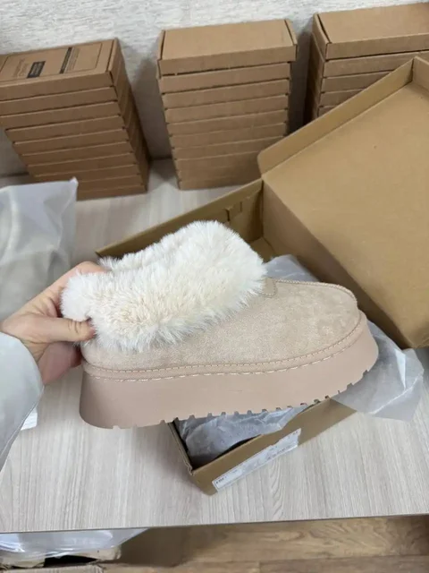 Женские зимние угги и дутики новые - Одежда в Чебоксары