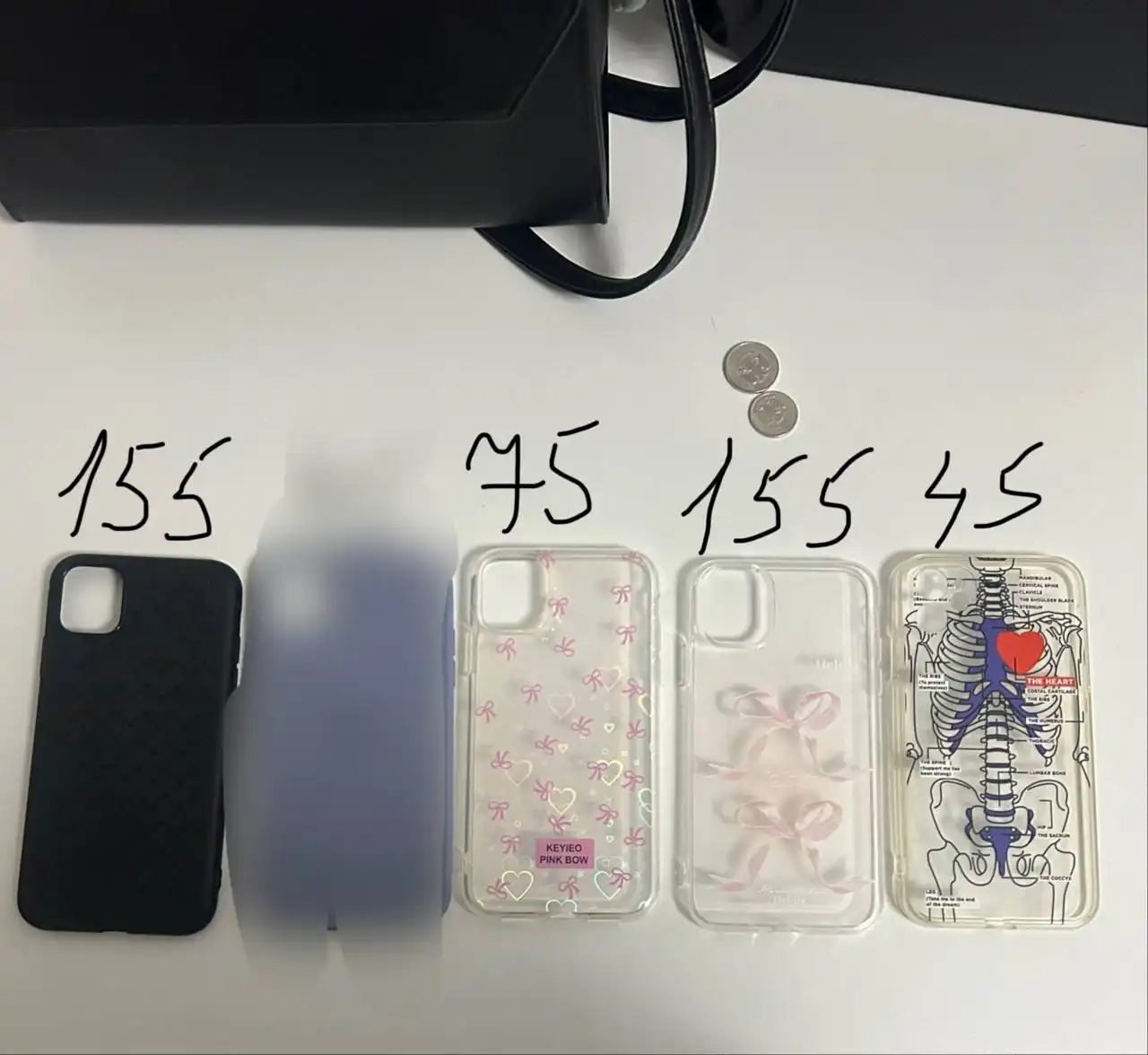 Продам чехлы на iPhone 11