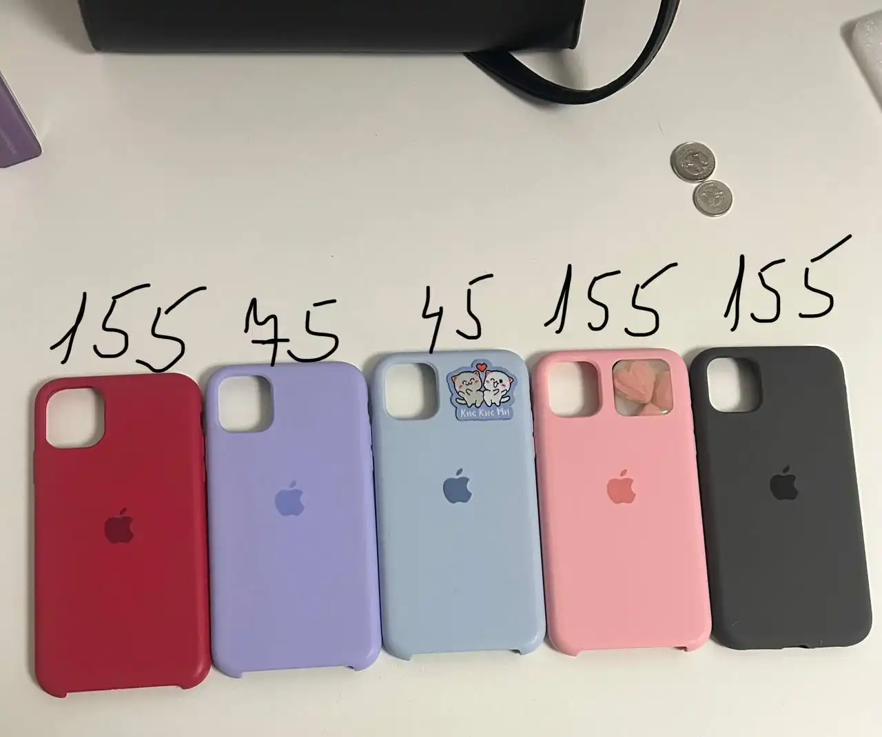 Продам чехлы на iPhone 11