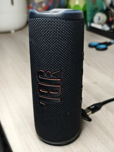 Продам оригинальную колонку JBL Flip 6 - частное объявление в Чебоксары