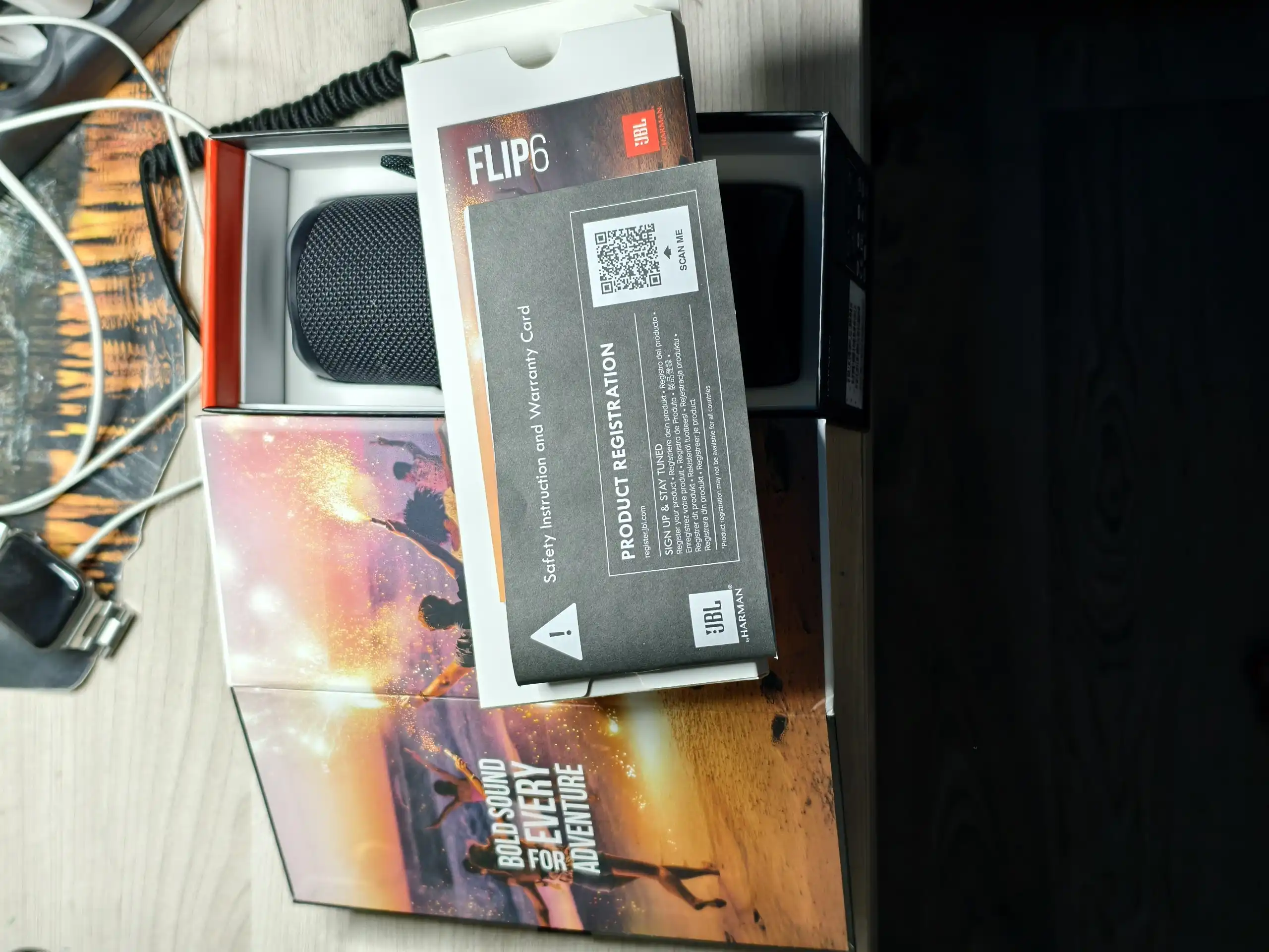 Продам оригинальную колонку JBL Flip 6