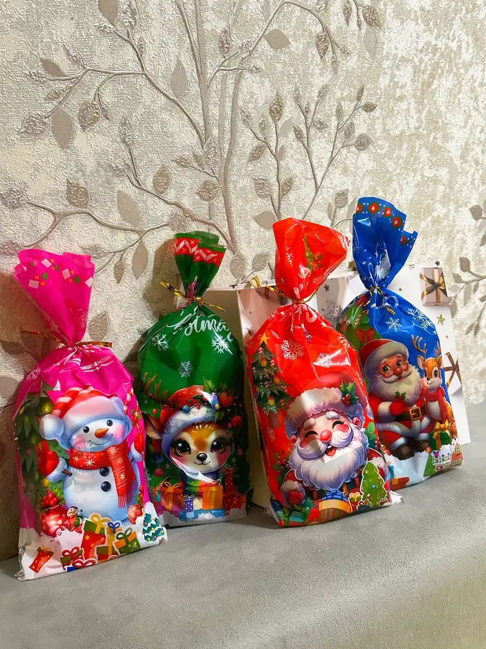 Новогодние наборы с конфетками