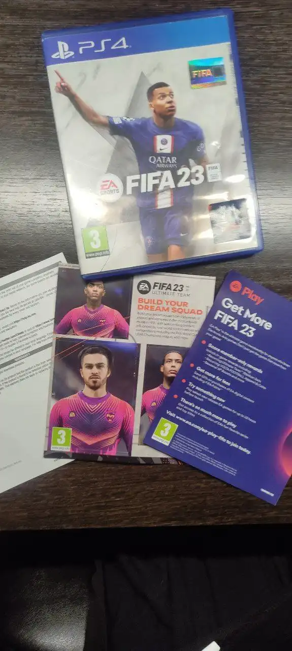 FIFA 23 для PS4 с документами
