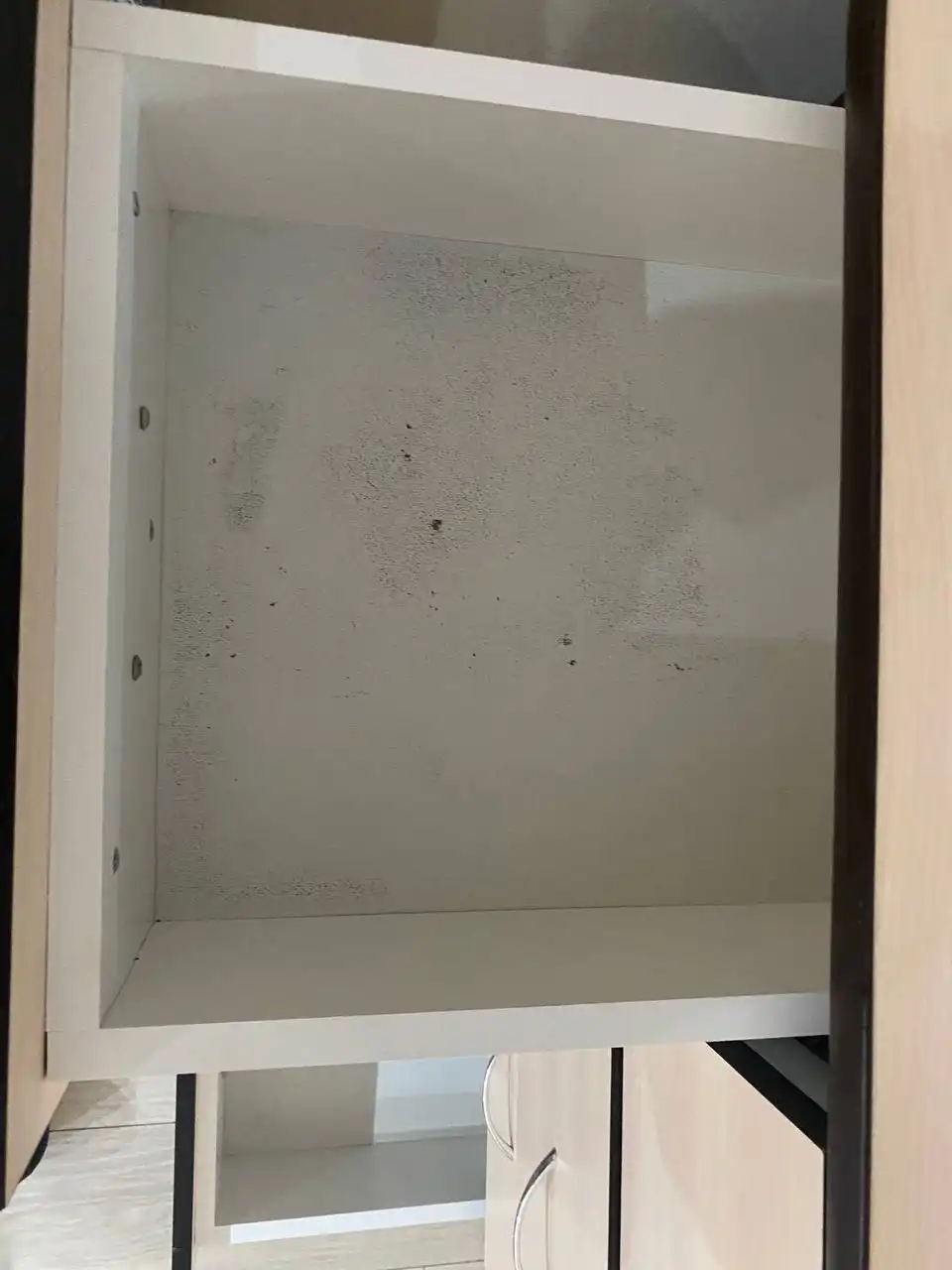 Продам косметический столик Б/У