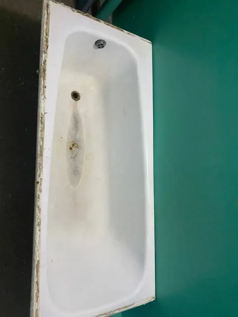 Продажа б/у чугунной ванны в Чебоксарах - Для дома и дачи в Чебоксары