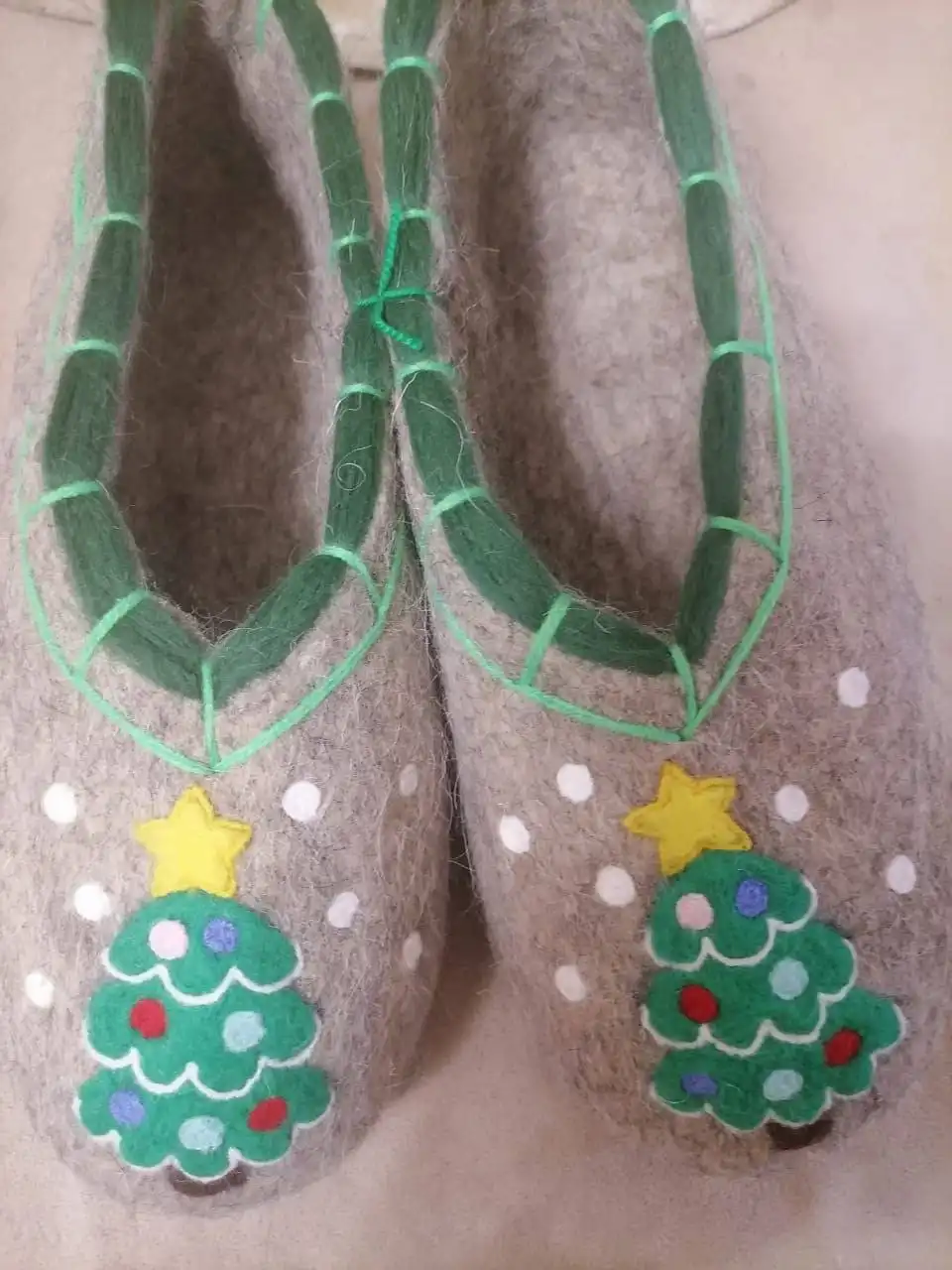 Валяные тапочки ручной работы из натуральной шерсти