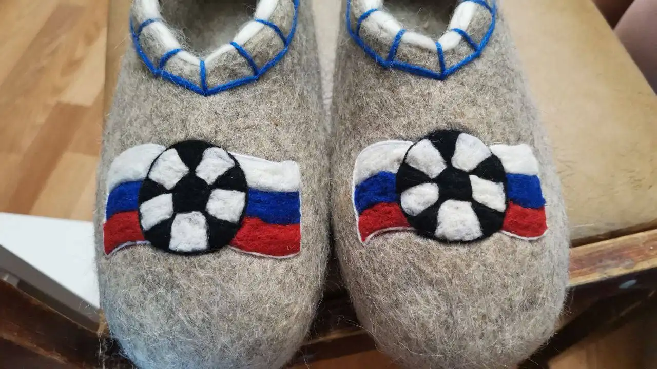 Валяные тапочки ручной работы из натуральной шерсти