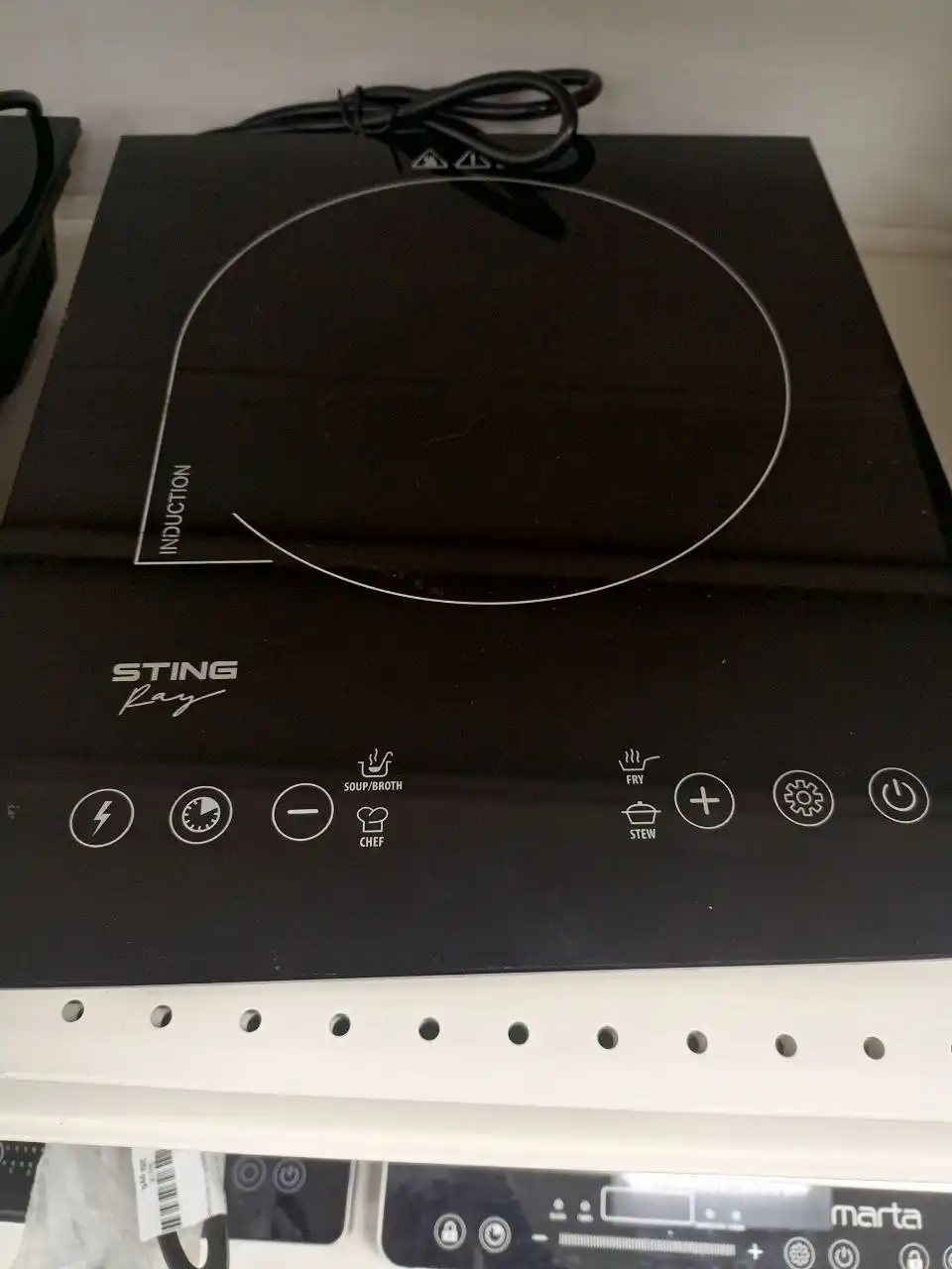 Продам новую индукционную плиту