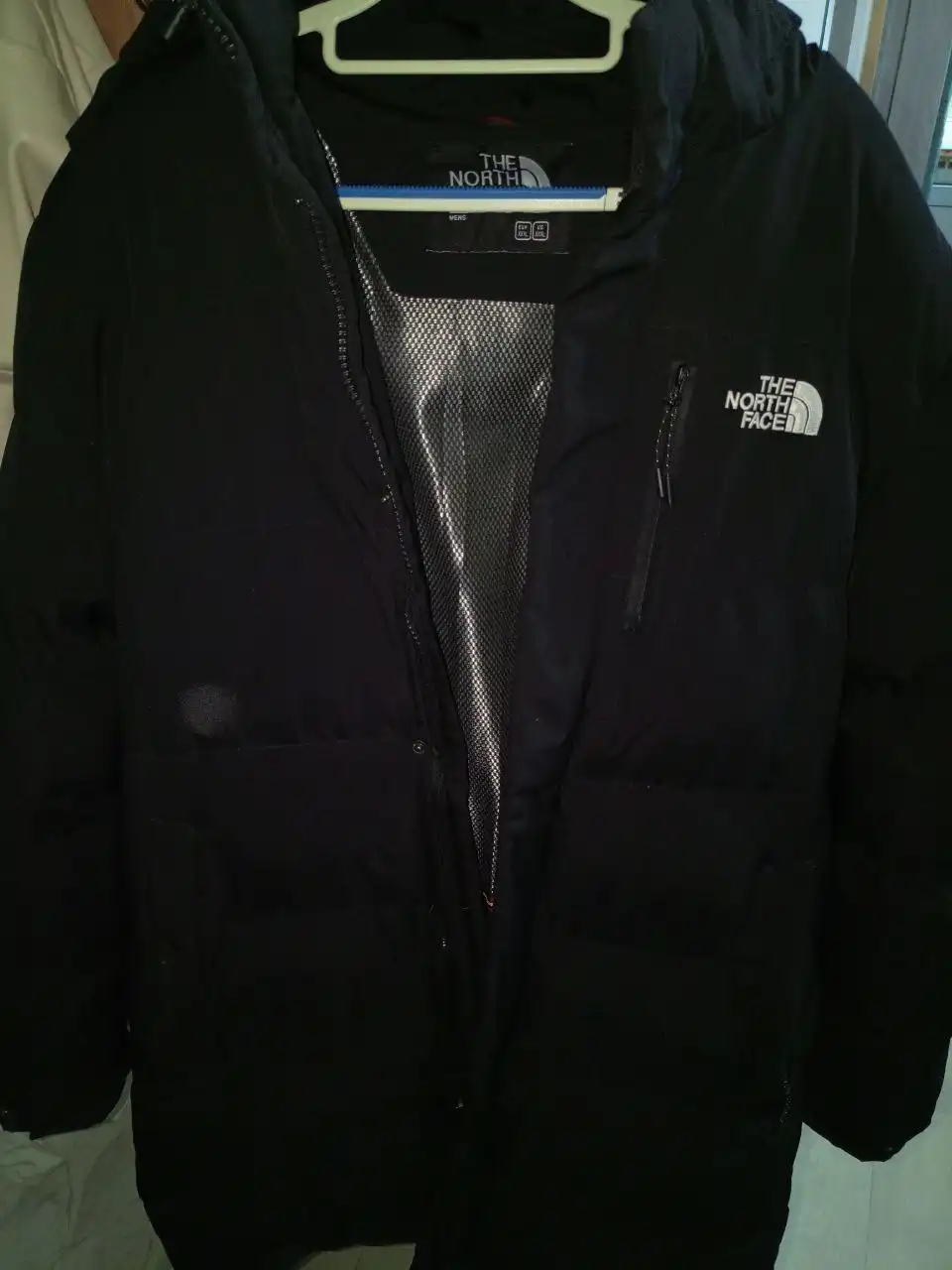 Продам зимнюю куртку 60 размер