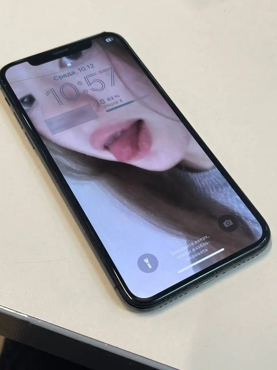 Продам телефон с неработающим тачскрином