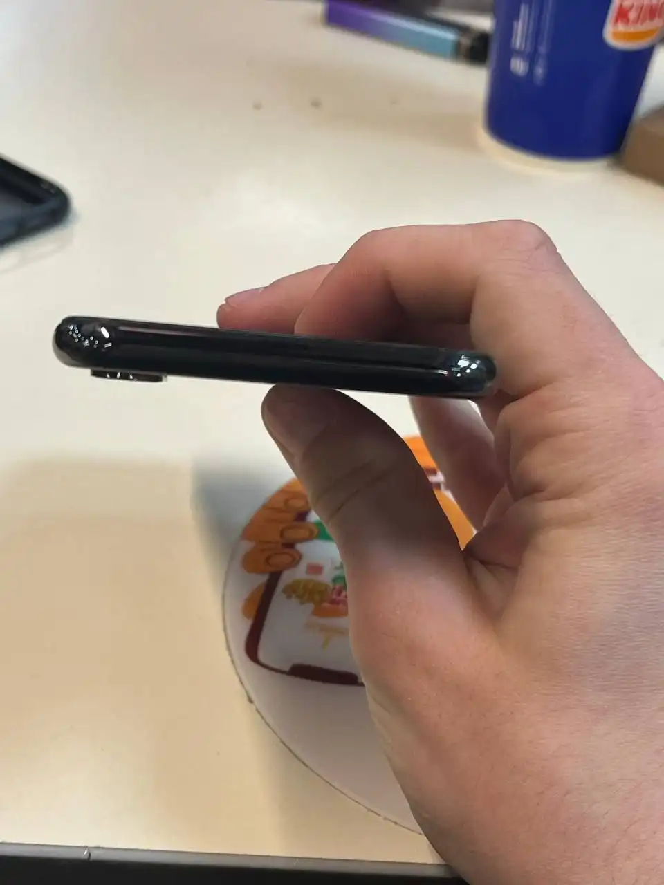 Продам телефон с неработающим тачскрином