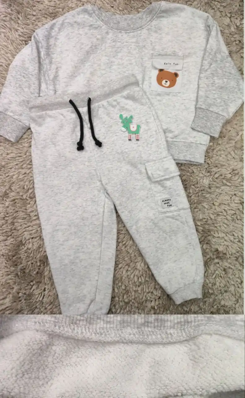 Детские костюмы и штаны разных размеров