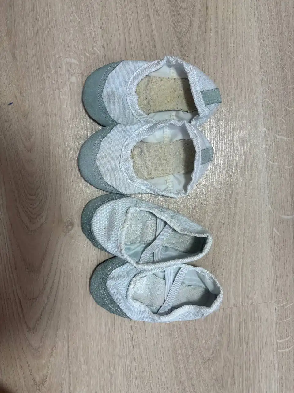 Комбинезон, кепка, варежки, чешки для детей