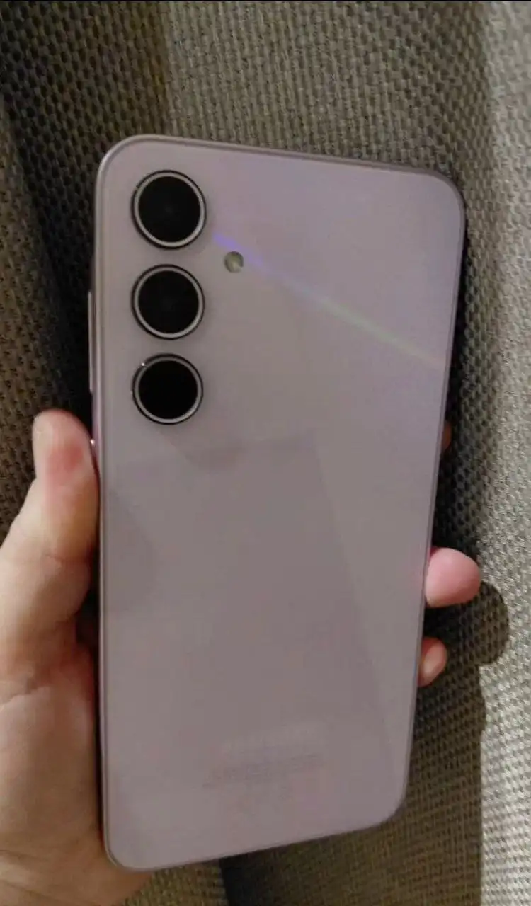 Зарядное устройство в отличном состоянии