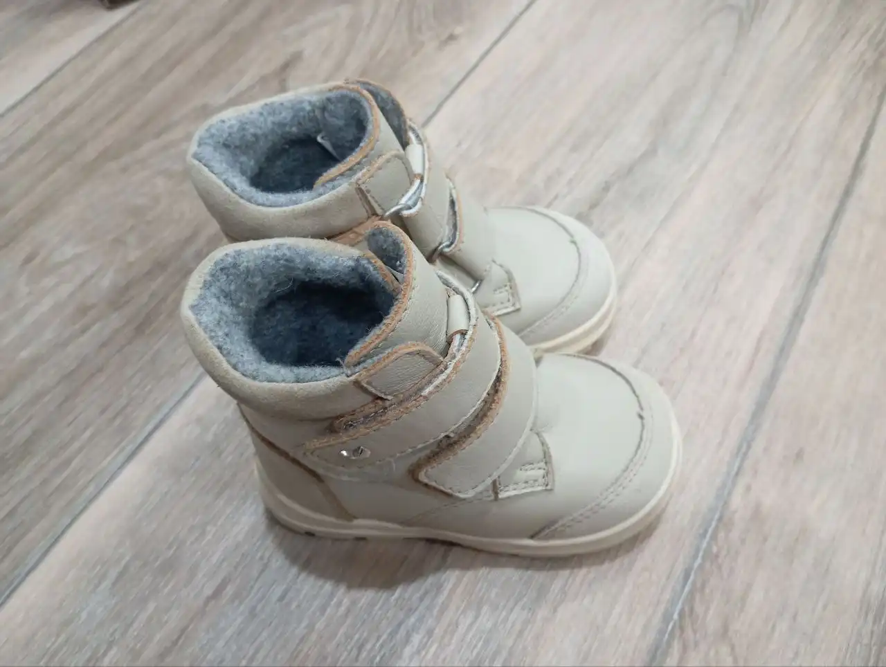 Продажа демисезонных ботинок