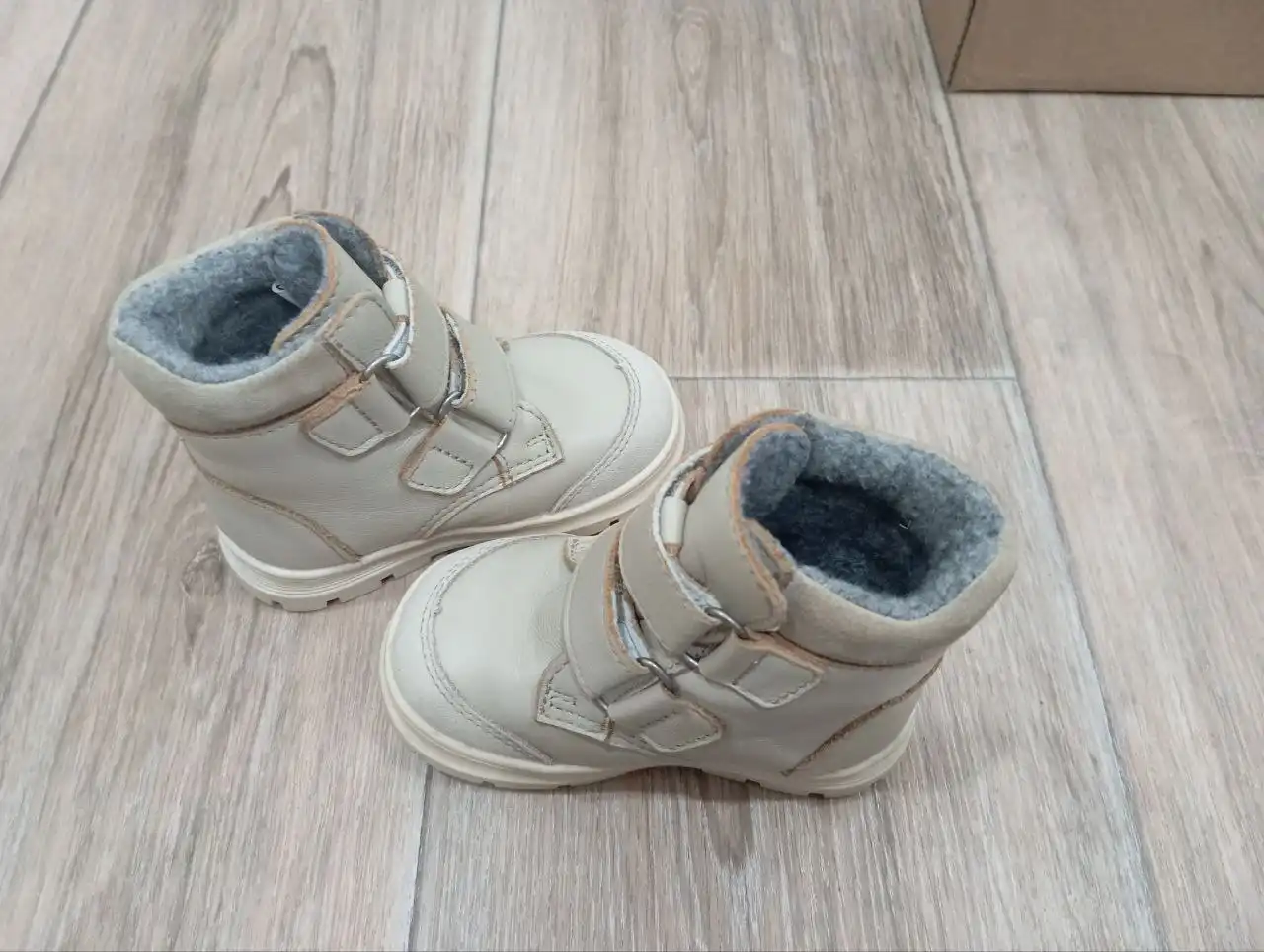 Продажа демисезонных ботинок