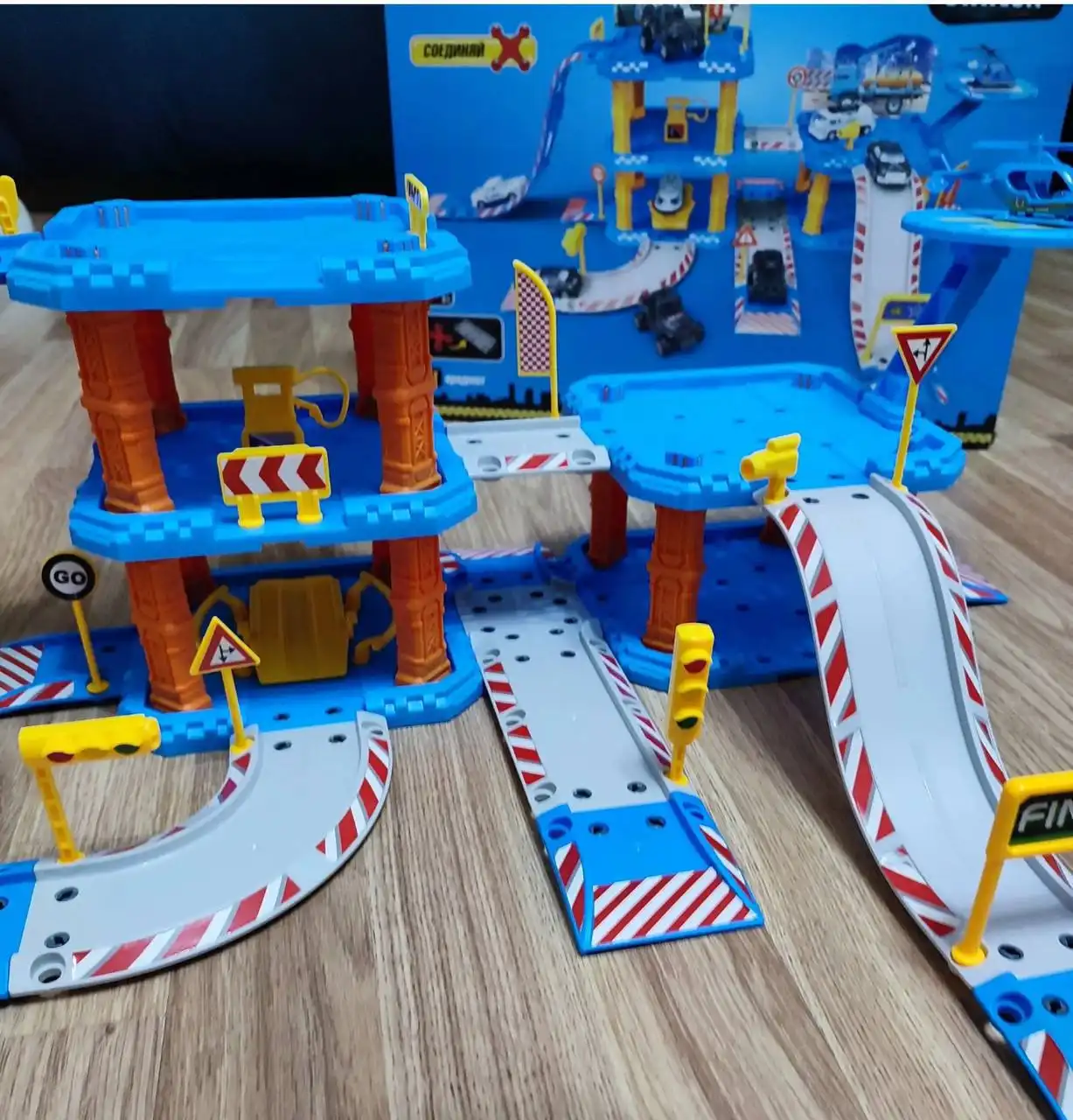 Доска двусторонняя магнитная и полицейский участок-парковка