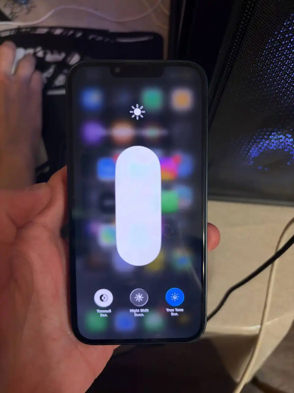 Продам айфон 14 с царапинами