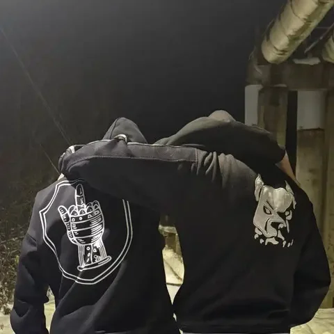 Продам две кофты оригинальные - Мужская одежда в Чебоксары