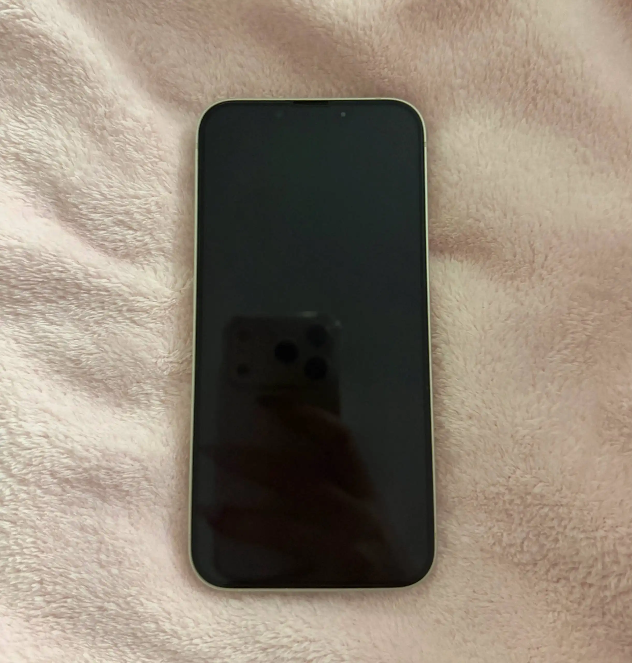 iPhone 13 белый 128ГБ - Смартфоны и телефоны (Электроника) в Чебоксары