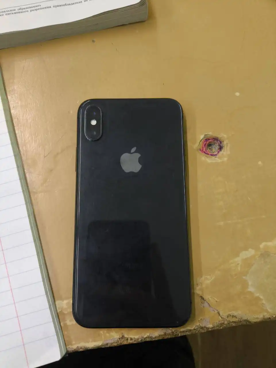 Обмен iPhone X 64 ГБ черный с аксессуарами - Обмен (Барахолка) в Чебоксары